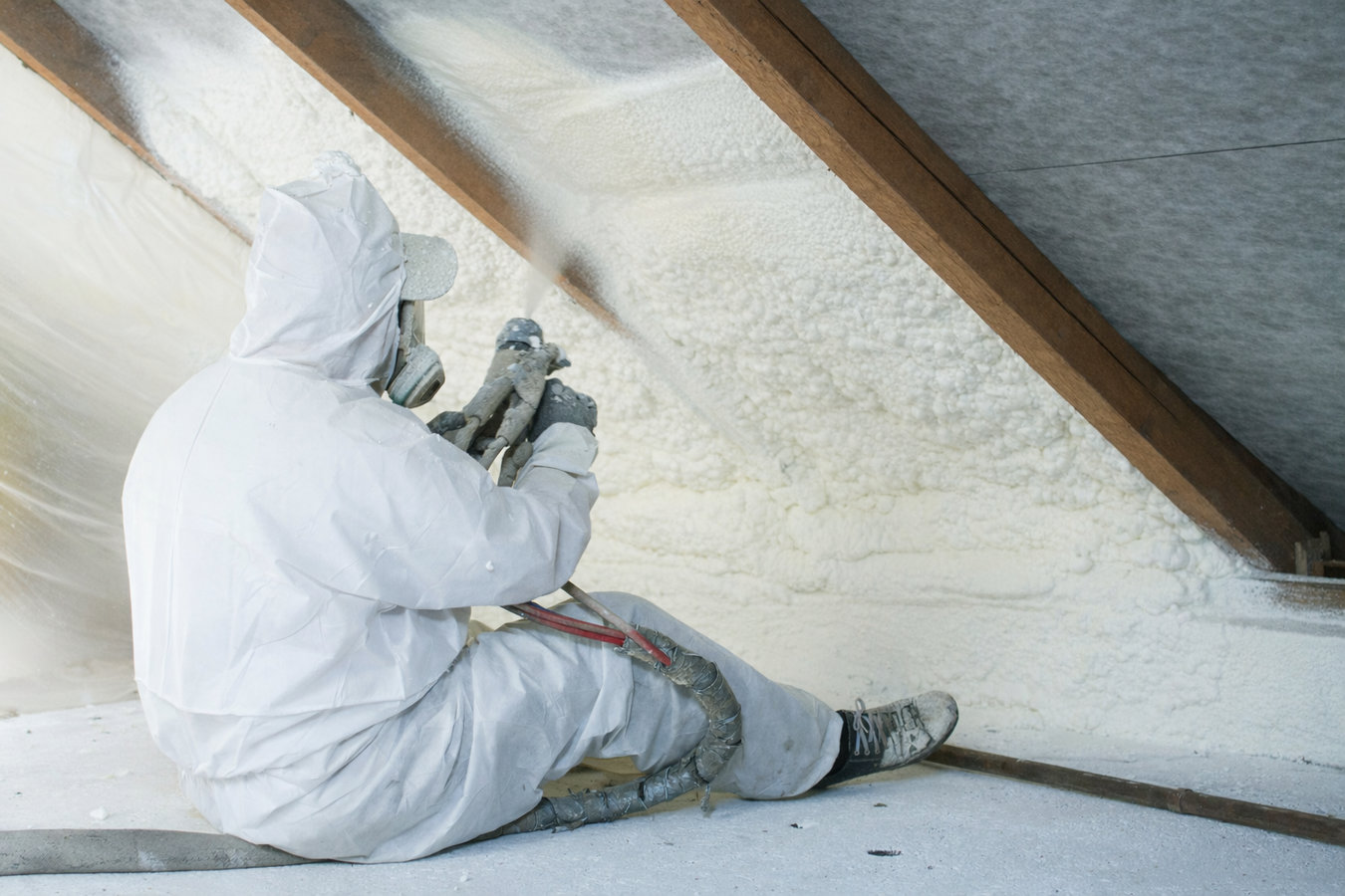 Closed-cell foam insulation